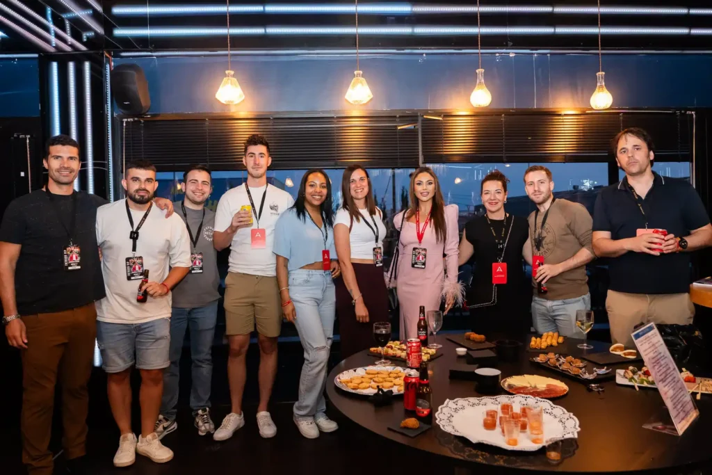 Comunidad de alumnos reales del curso Partner360 en evento exclusivo con Fabio Serna