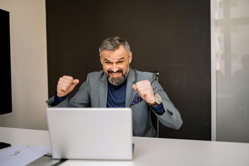 cómo aprender a ganar dinero online