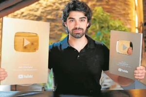 Adrià Solà Pastor: el comunicador que está revolucionando el desarrollo personal